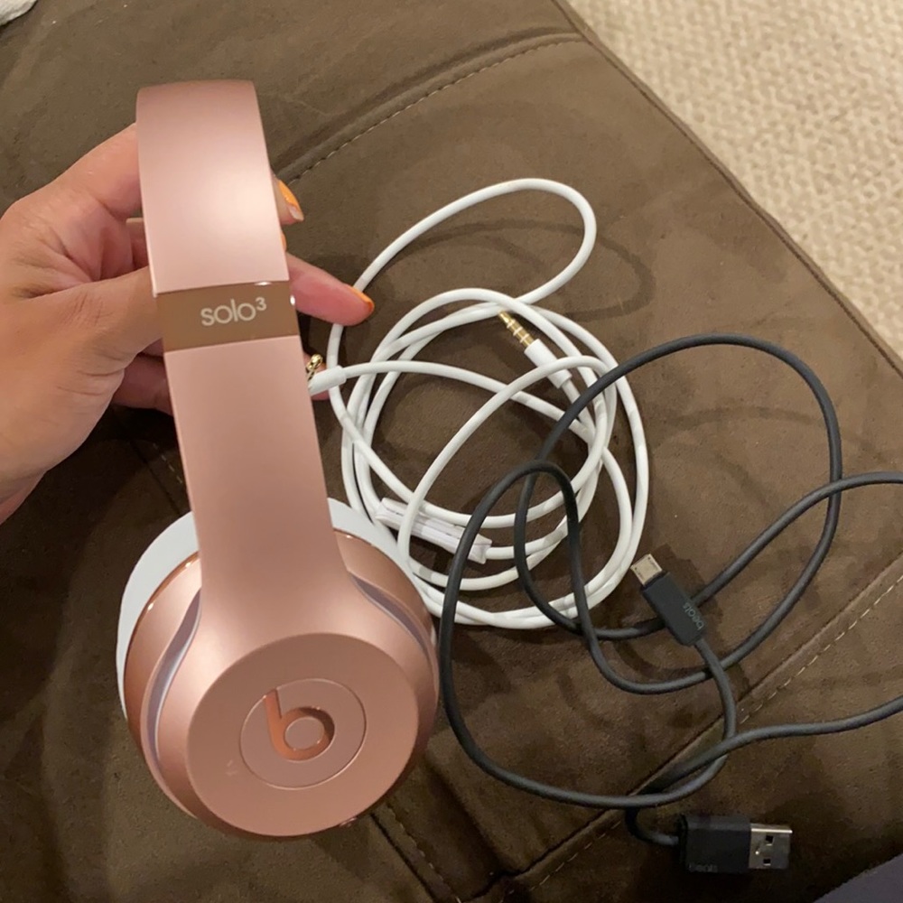 Rose Gold Beats Solo3